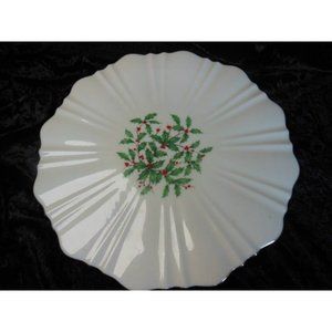 Lenox USA  holly/berry Christmas Trivet, holiday trivet
